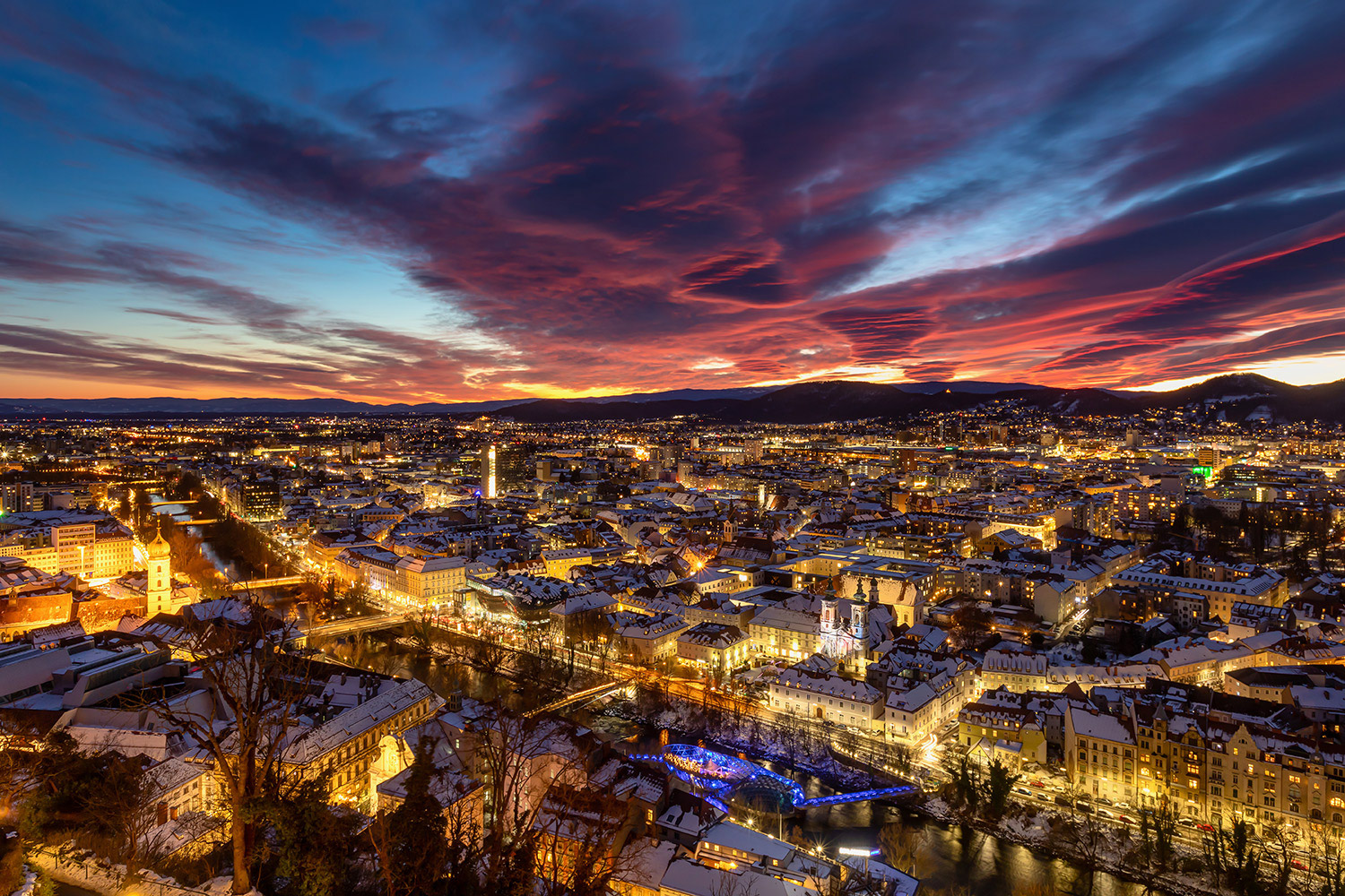 Graz bei Nacht vom Schlossberg aus, Weihnachten 21